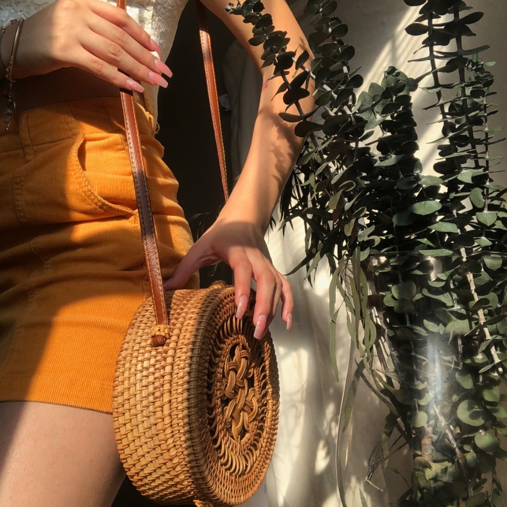 Round Rattan Crossbody Bag - Picture 3 of 4